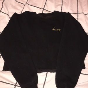 Cropped black honey crew neck sweatshirt!